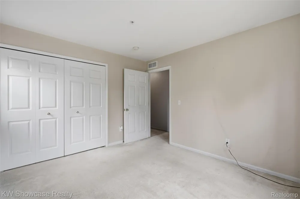 340 Brookfield Drive Westland City, MI 48185