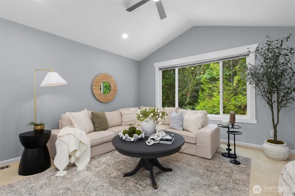 640 8th Avenue Fox Island, WA 98333