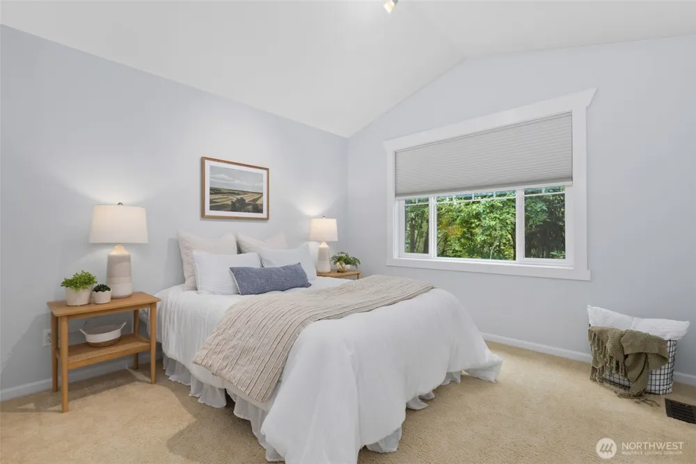 640 8th Avenue Fox Island, WA 98333