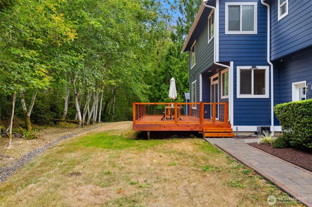 640 8th Avenue Fox Island, WA 98333