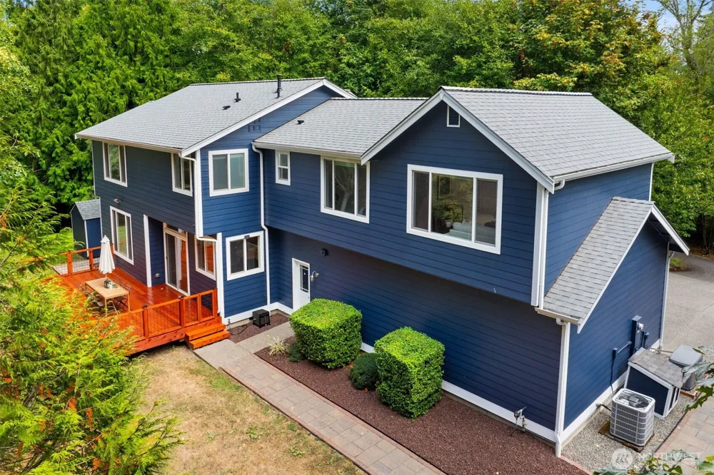 640 8th Avenue Fox Island, WA 98333