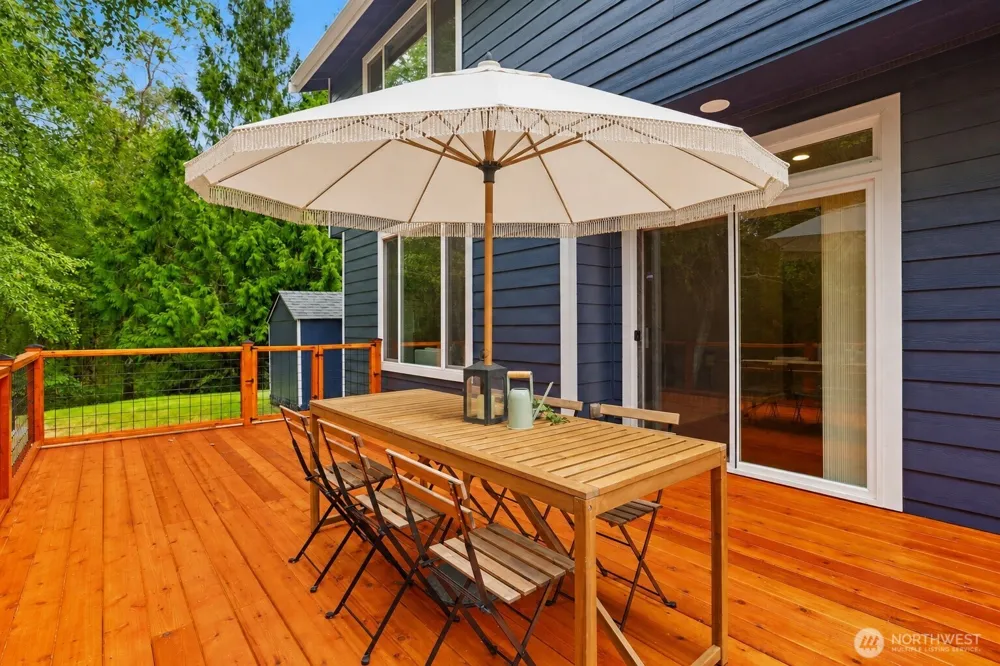 640 8th Avenue Fox Island, WA 98333