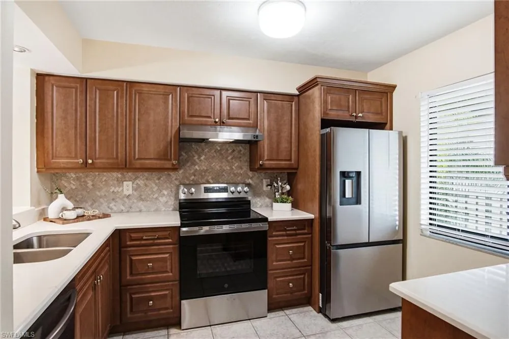 221 Fox Glen Drive #2302 Naples, FL 34104