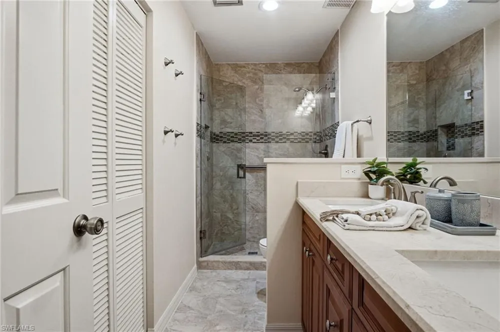 221 Fox Glen Drive #2302 Naples, FL 34104