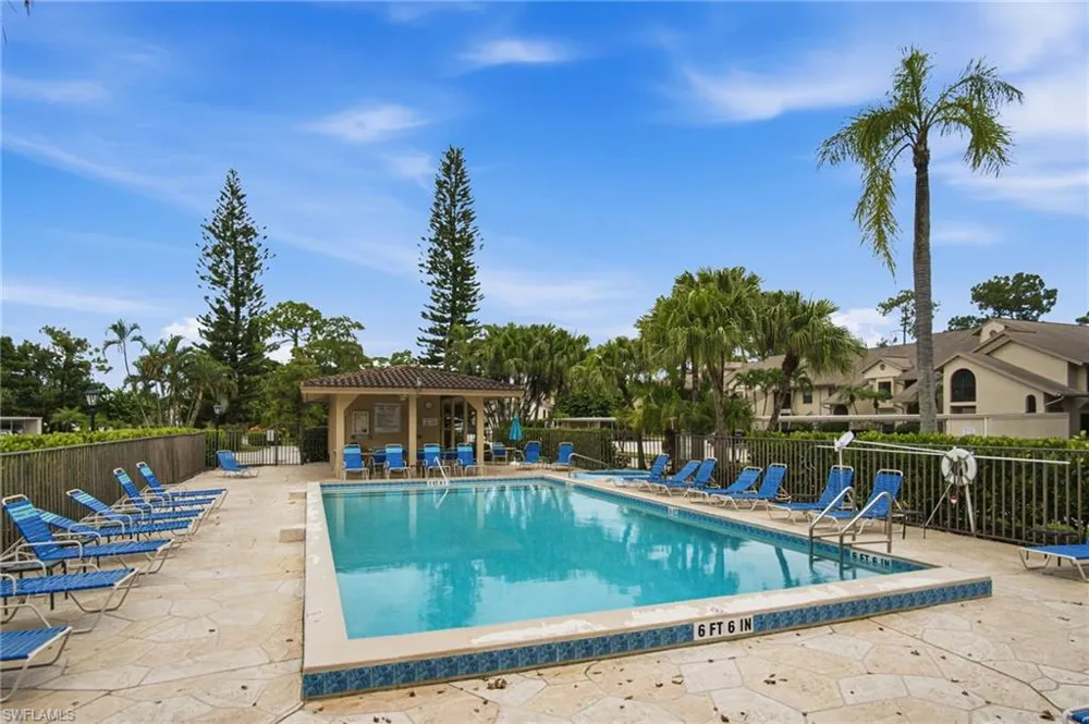 221 Fox Glen Drive #2302 Naples, FL 34104