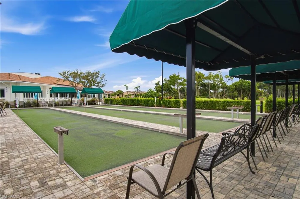 221 Fox Glen Drive #2302 Naples, FL 34104