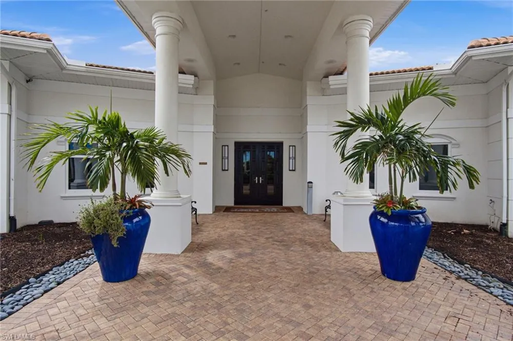 221 Fox Glen Drive #2302 Naples, FL 34104