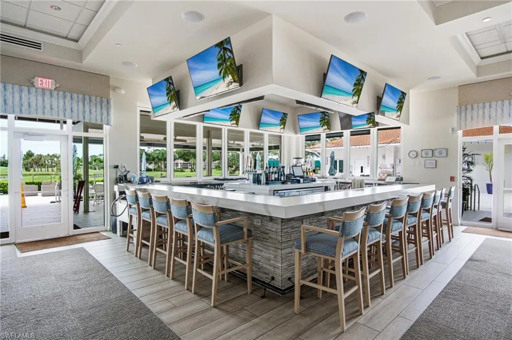 221 Fox Glen Drive #2302 Naples, FL 34104