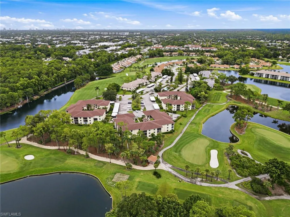 221 Fox Glen Drive #2302 Naples, FL 34104