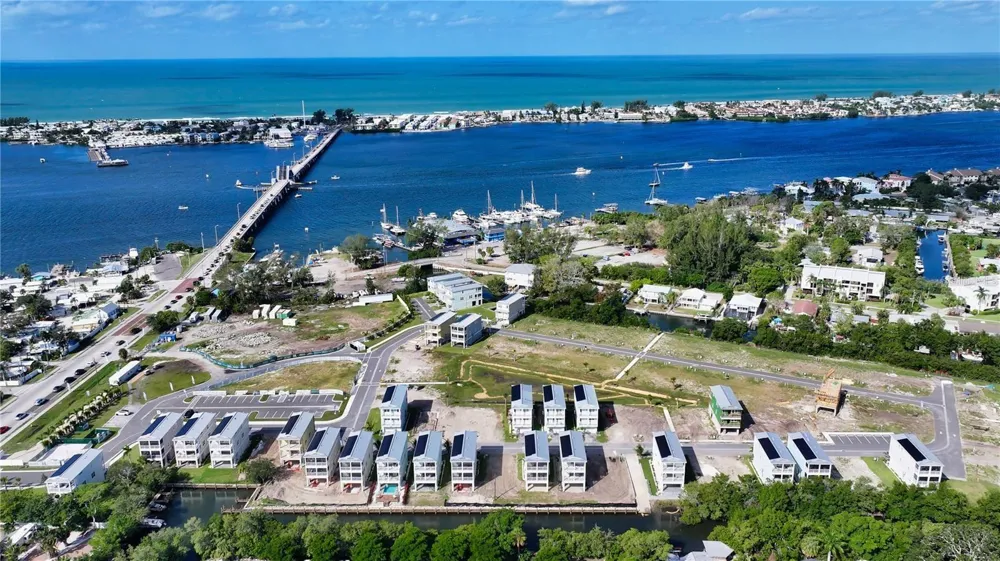 111 4TH STREET S Bradenton Beach, FL 34217
