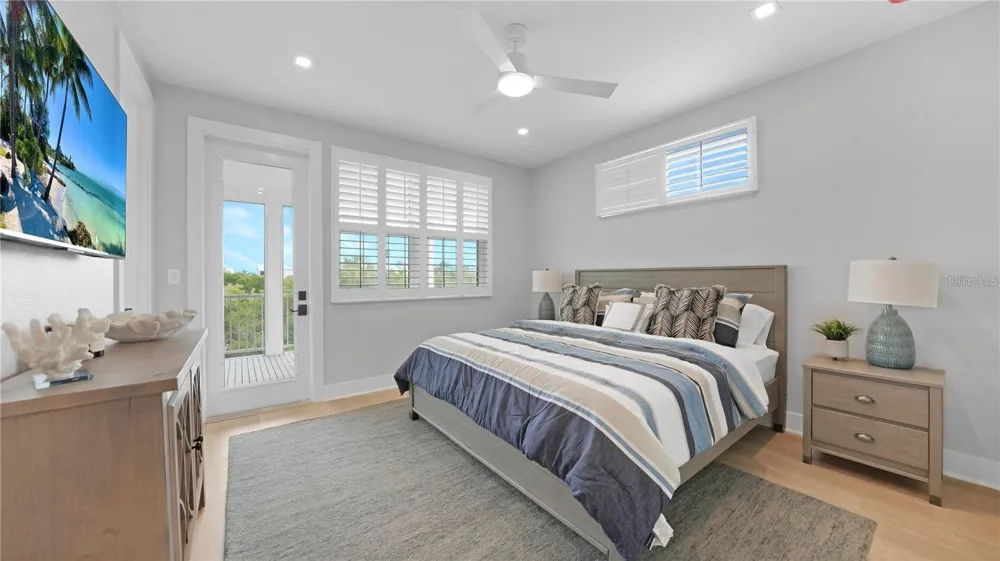 111 4TH STREET S Bradenton Beach, FL 34217