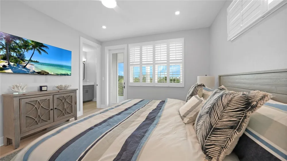 111 4TH STREET S Bradenton Beach, FL 34217