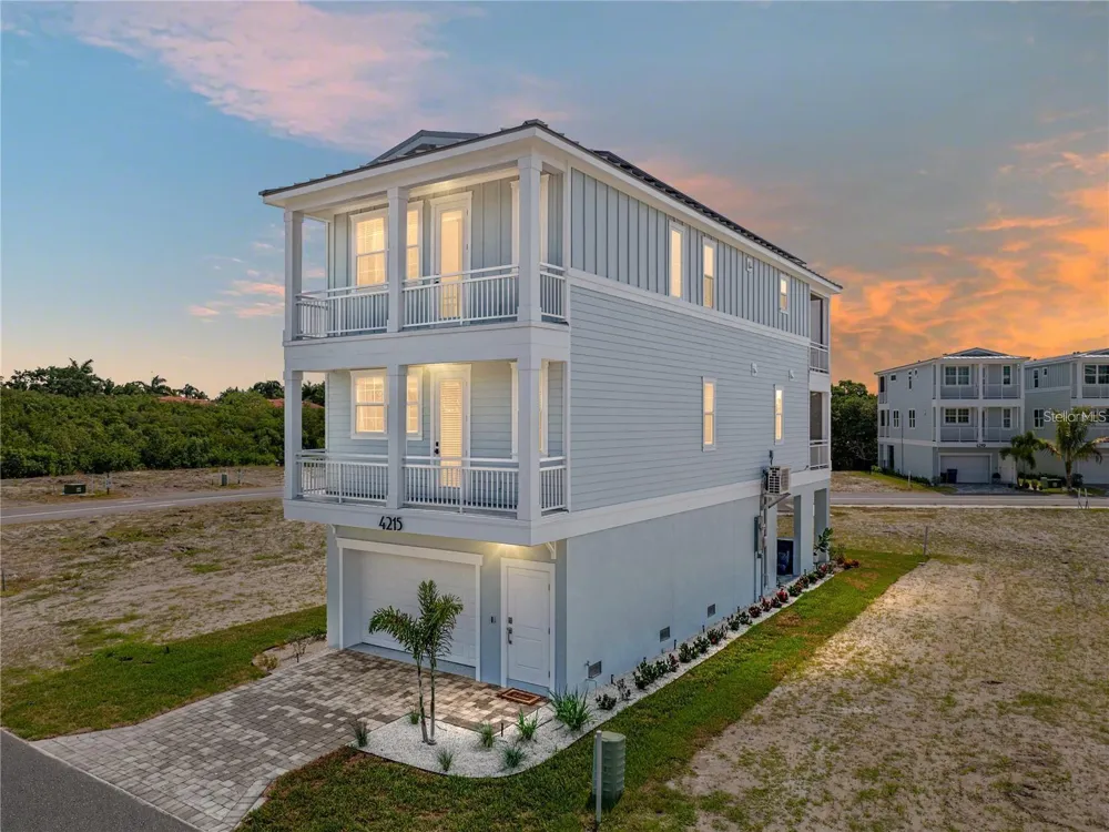 111 4TH STREET S Bradenton Beach, FL 34217