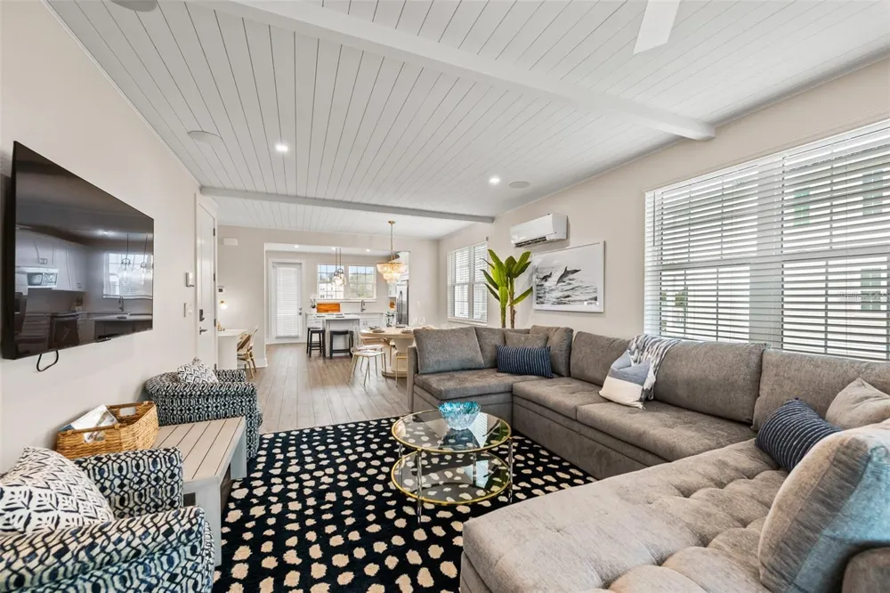 111 4TH STREET S Bradenton Beach, FL 34217