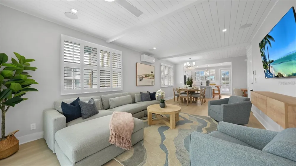 111 4TH STREET S Bradenton Beach, FL 34217