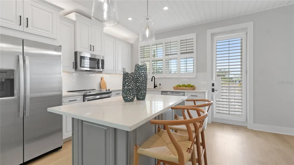 111 4TH STREET S Bradenton Beach, FL 34217