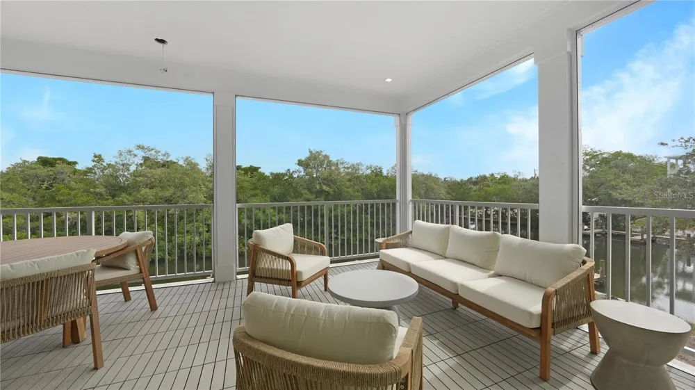111 4TH STREET S Bradenton Beach, FL 34217