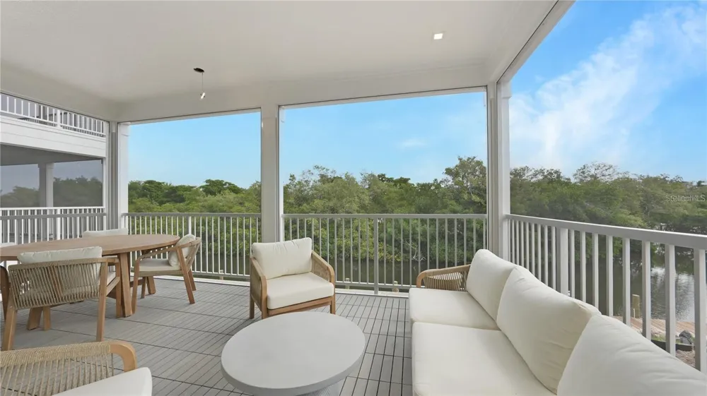 111 4TH STREET S Bradenton Beach, FL 34217