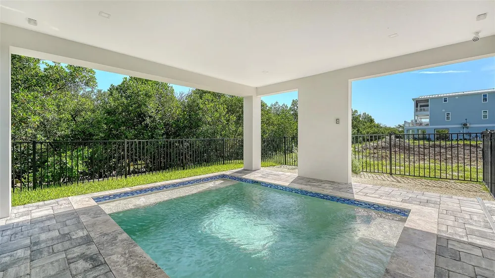 111 4TH STREET S Bradenton Beach, FL 34217