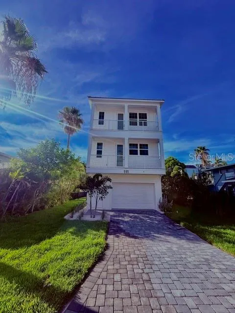 111 4TH STREET S Bradenton Beach, FL 34217