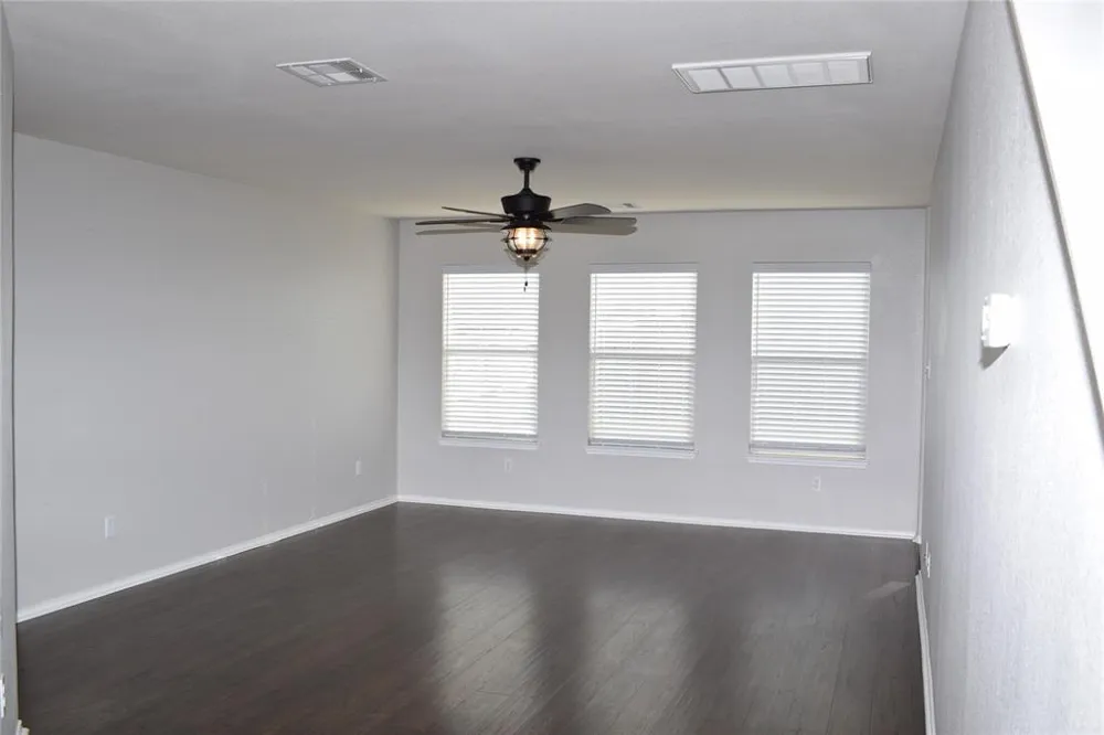 375 Housefinch Loop Leander, TX 78641