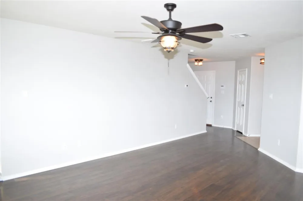 375 Housefinch Loop Leander, TX 78641