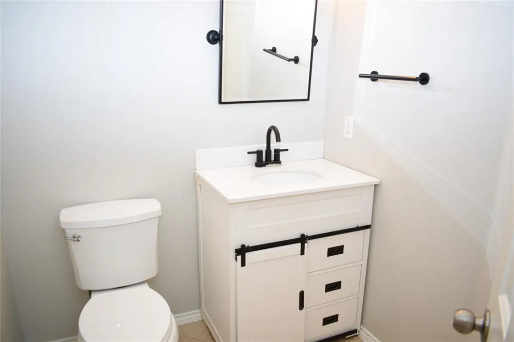 375 Housefinch Loop Leander, TX 78641