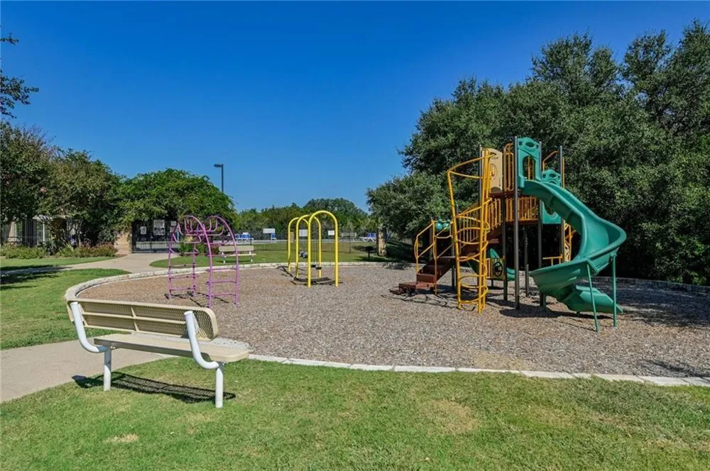 375 Housefinch Loop Leander, TX 78641