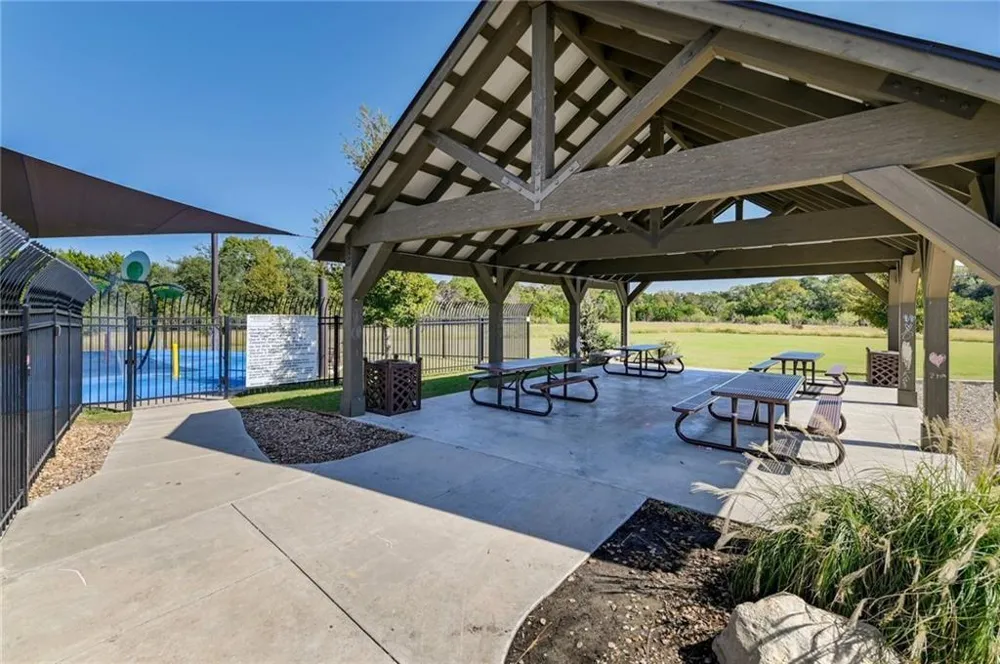 375 Housefinch Loop Leander, TX 78641