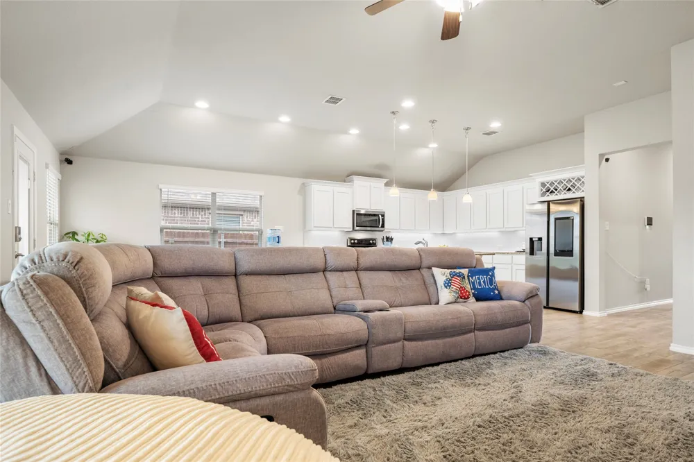 3205 Buckskin Trail Aubrey, TX 76227
