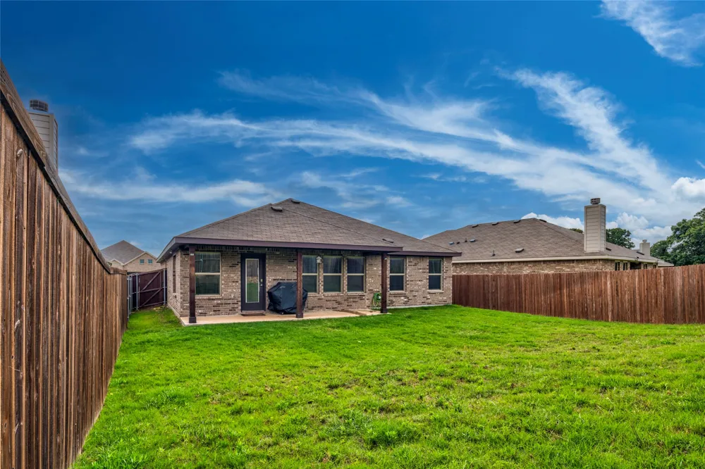 3205 Buckskin Trail Aubrey, TX 76227