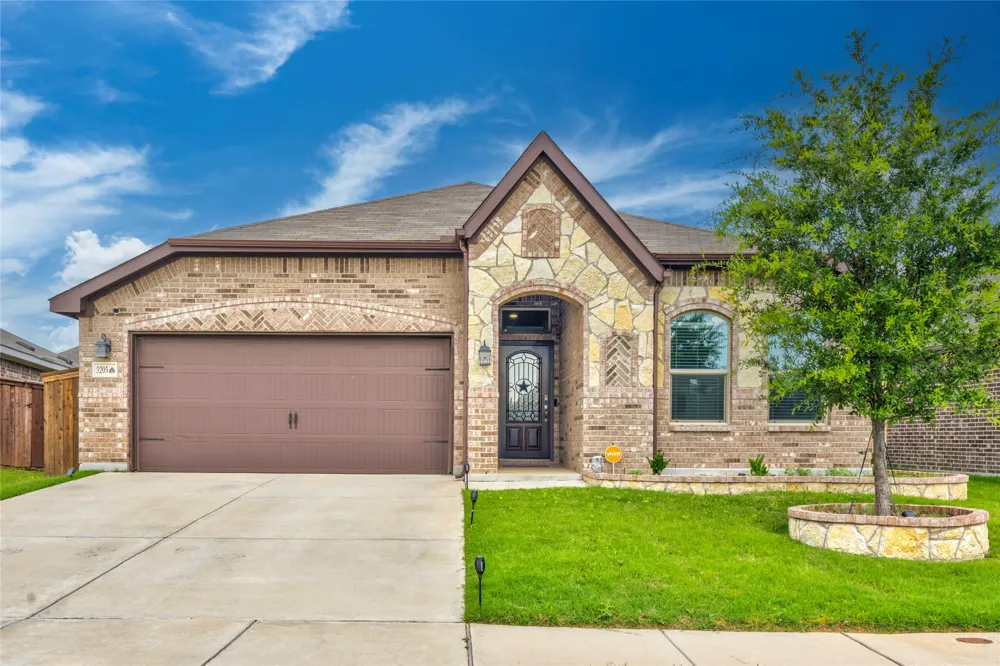 3205 Buckskin Trail Aubrey, TX 76227
