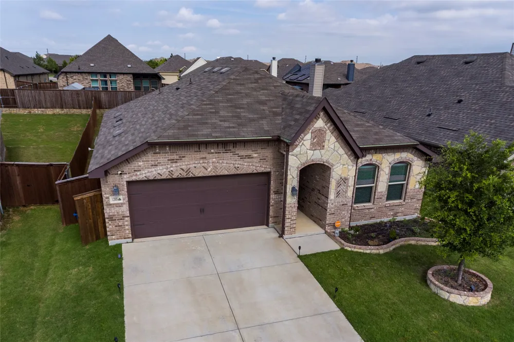 3205 Buckskin Trail Aubrey, TX 76227