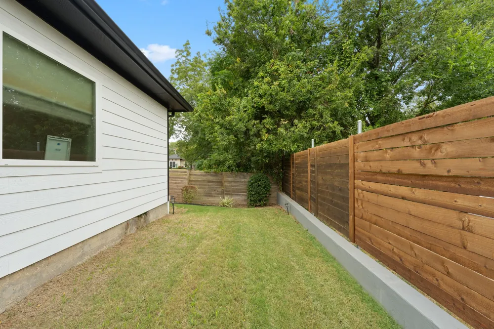 407 W Light Street Waxahachie, TX 75165