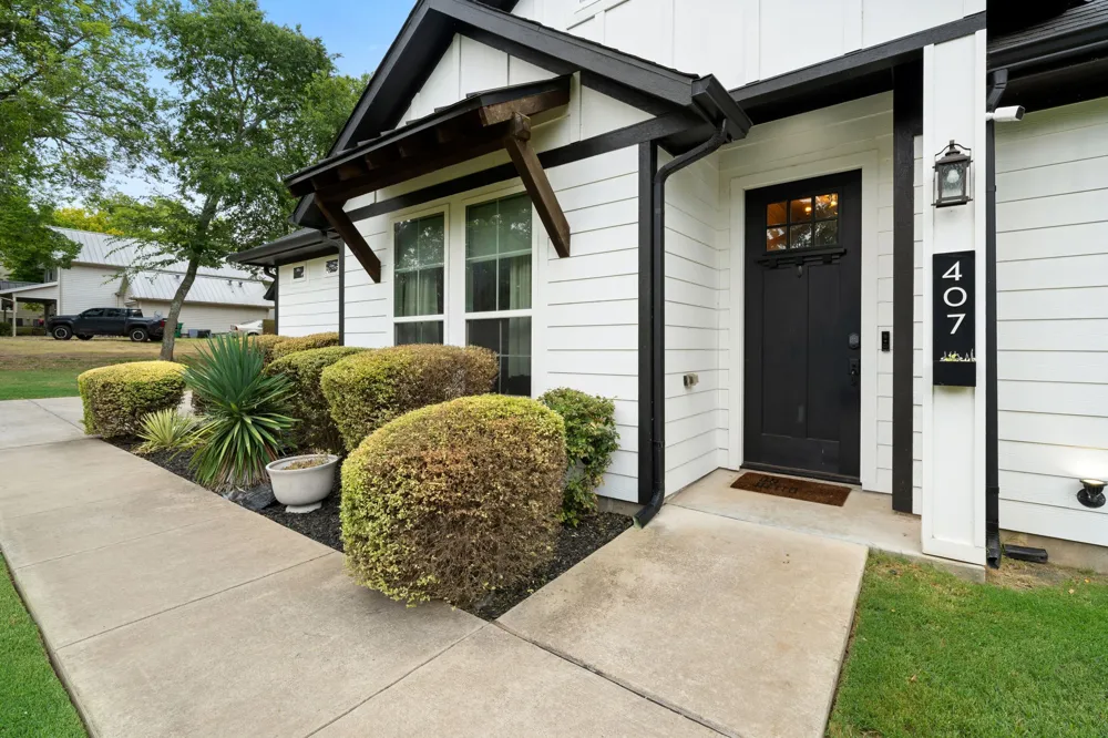 407 W Light Street Waxahachie, TX 75165