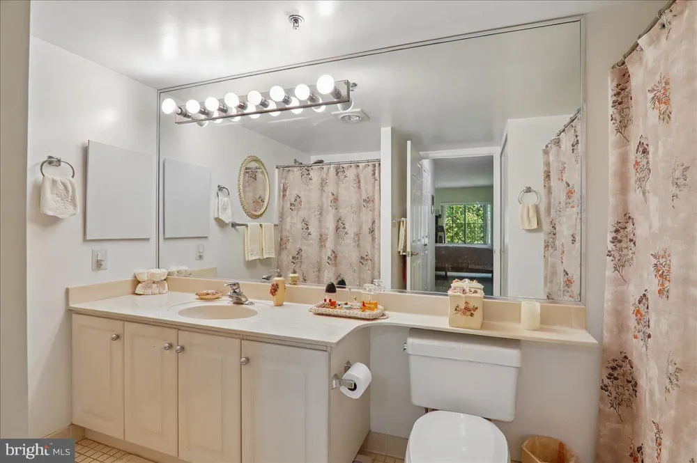 14809 PENNFIELD CIRCLE #405 Silver Spring, MD 20906