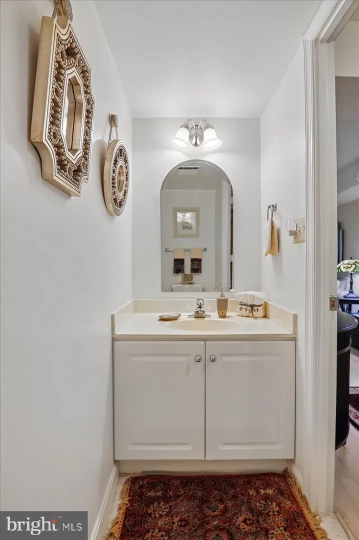 14809 PENNFIELD CIRCLE #405 Silver Spring, MD 20906