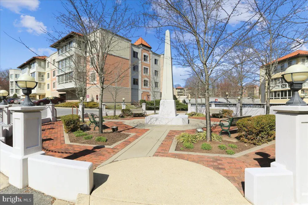 14809 PENNFIELD CIRCLE #405 Silver Spring, MD 20906