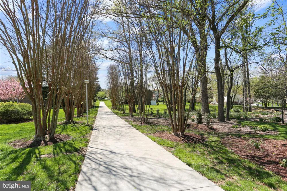 14809 PENNFIELD CIRCLE #405 Silver Spring, MD 20906