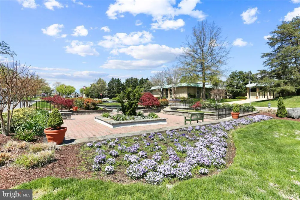 14809 PENNFIELD CIRCLE #405 Silver Spring, MD 20906