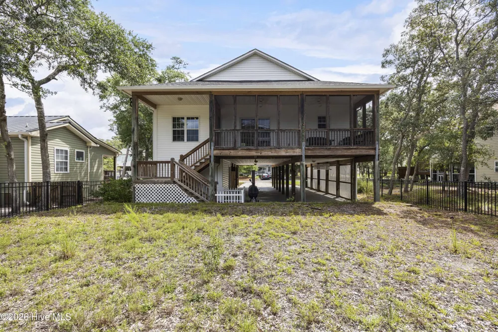225 NE 39th Street Oak Island, NC 28465