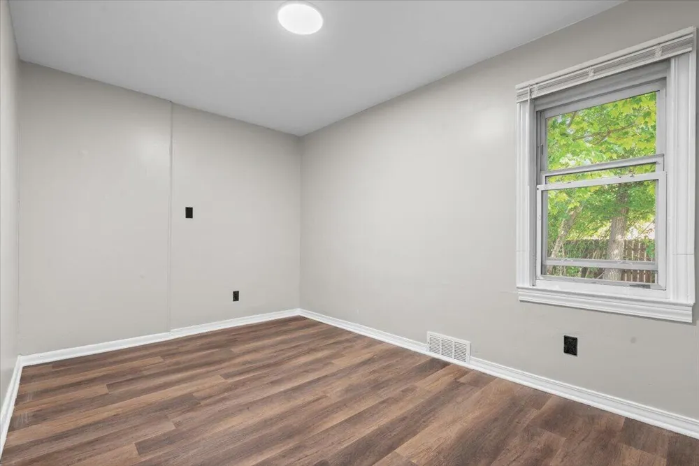 16682 Tracey Street Detroit City, MI 48235