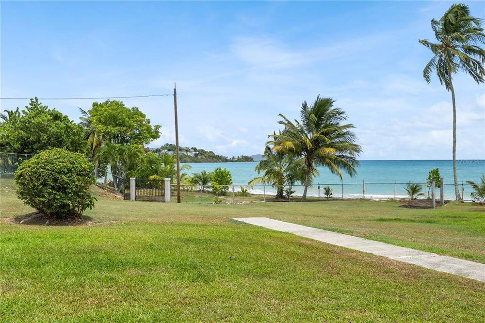 C. MARINA, 26-D MANSIONES PLAYA HUCARES Naguabo, PR 00718