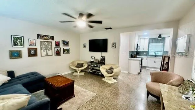 805 W VIRGINIA AVENUE Tampa, FL 33603