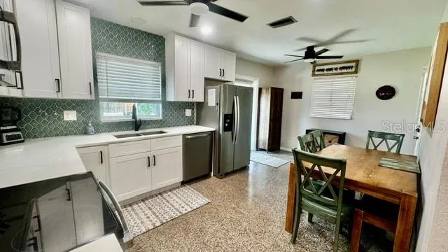 805 W VIRGINIA AVENUE Tampa, FL 33603
