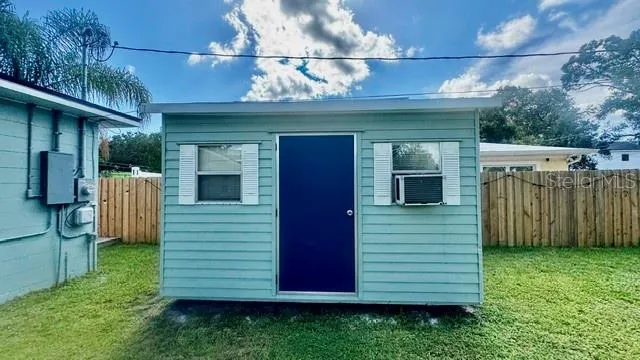 805 W VIRGINIA AVENUE Tampa, FL 33603