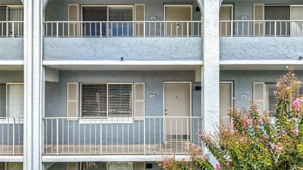 131 WATER FRONT WAY #220 Altamonte Springs, FL 32701