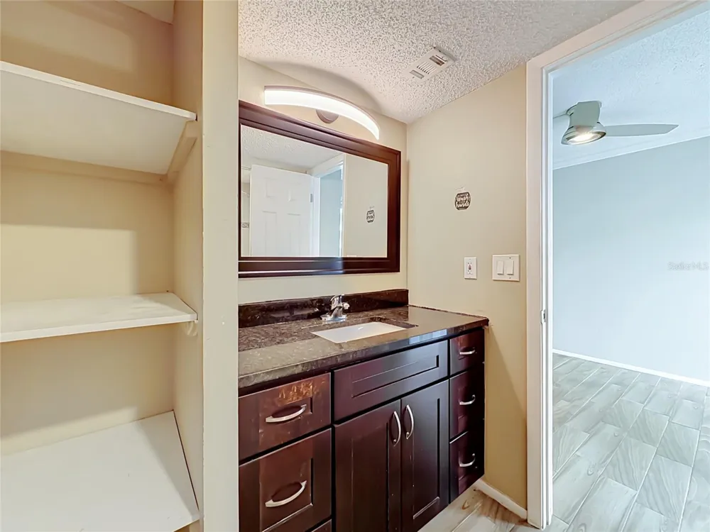 131 WATER FRONT WAY #220 Altamonte Springs, FL 32701