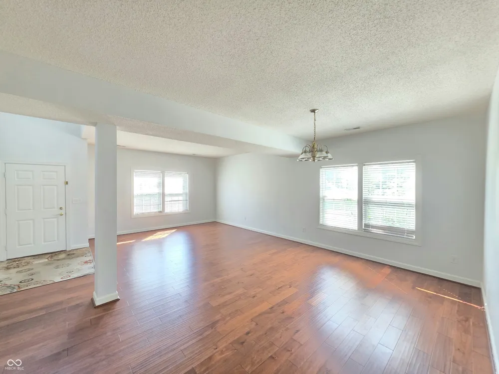 3130 Parkview Drive Columbus, IN 47201