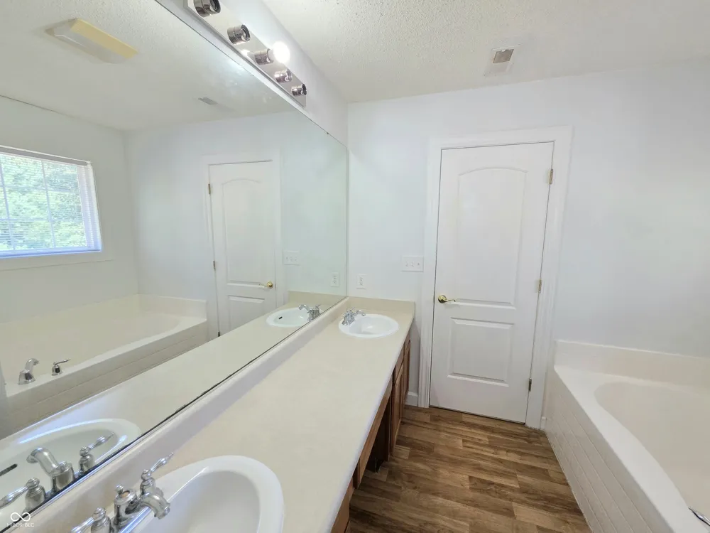 3130 Parkview Drive Columbus, IN 47201